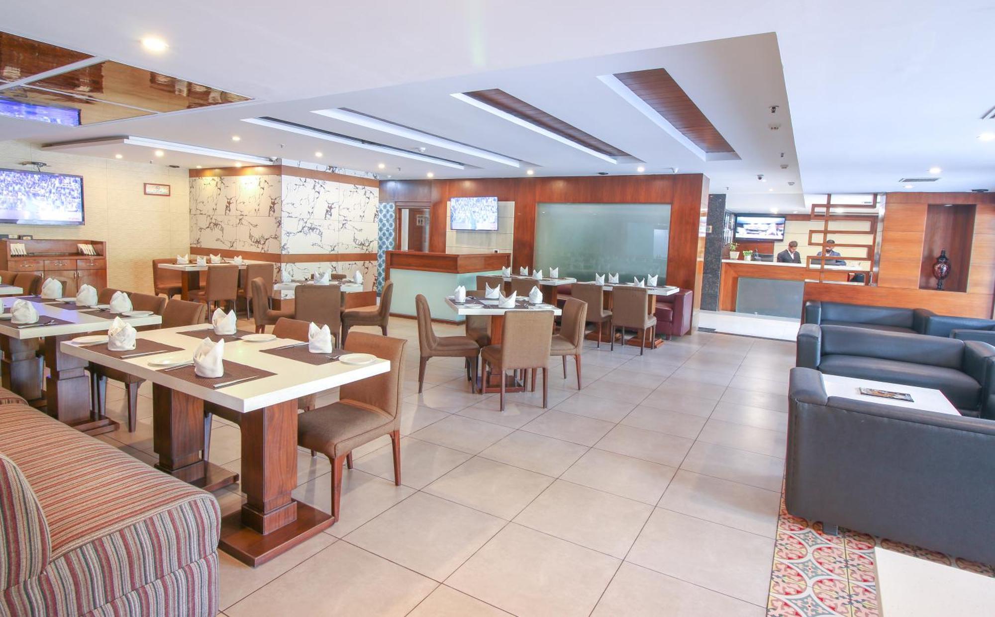 Hotel Cama Mohali Екстериор снимка
