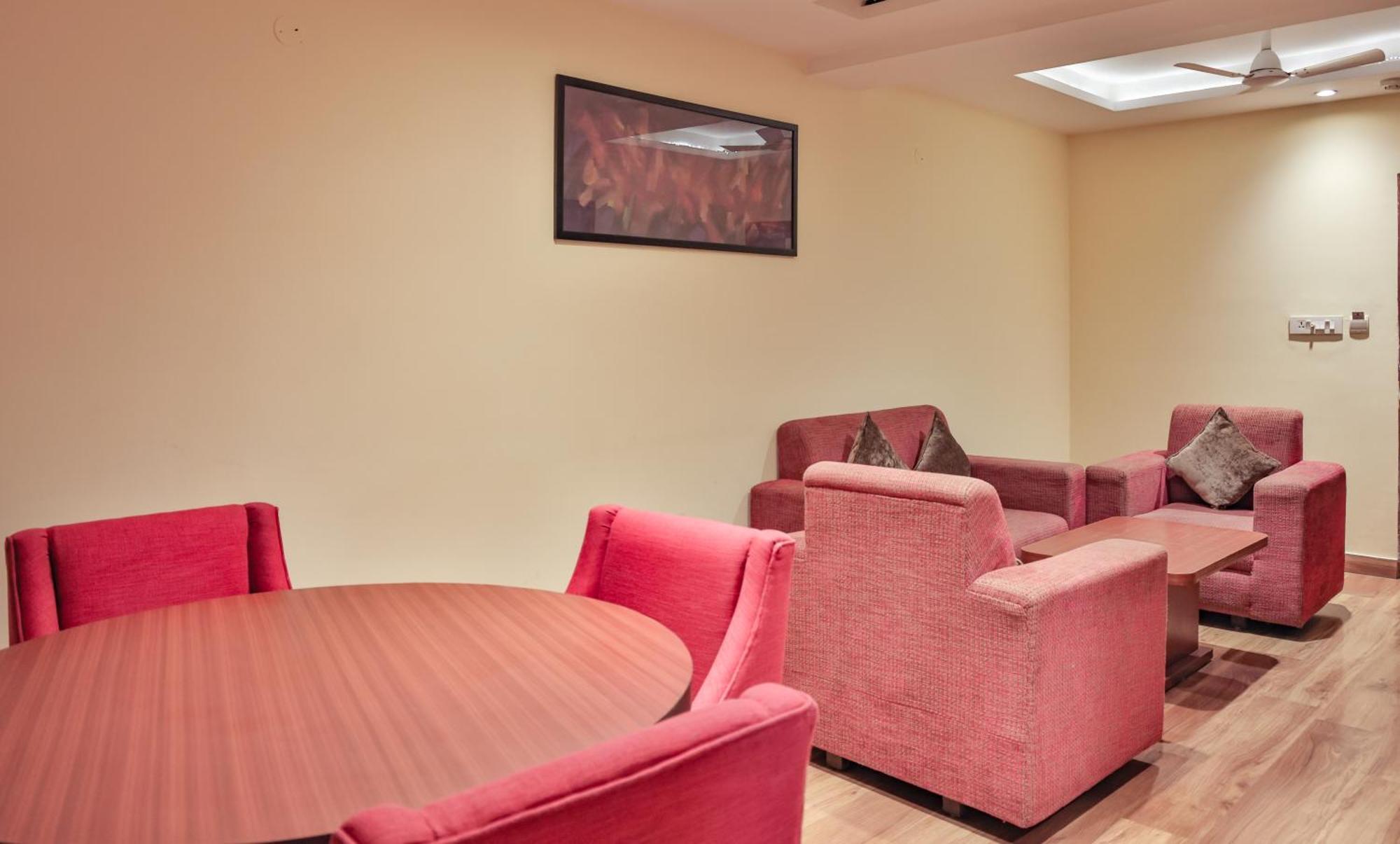 Hotel Cama Mohali Екстериор снимка