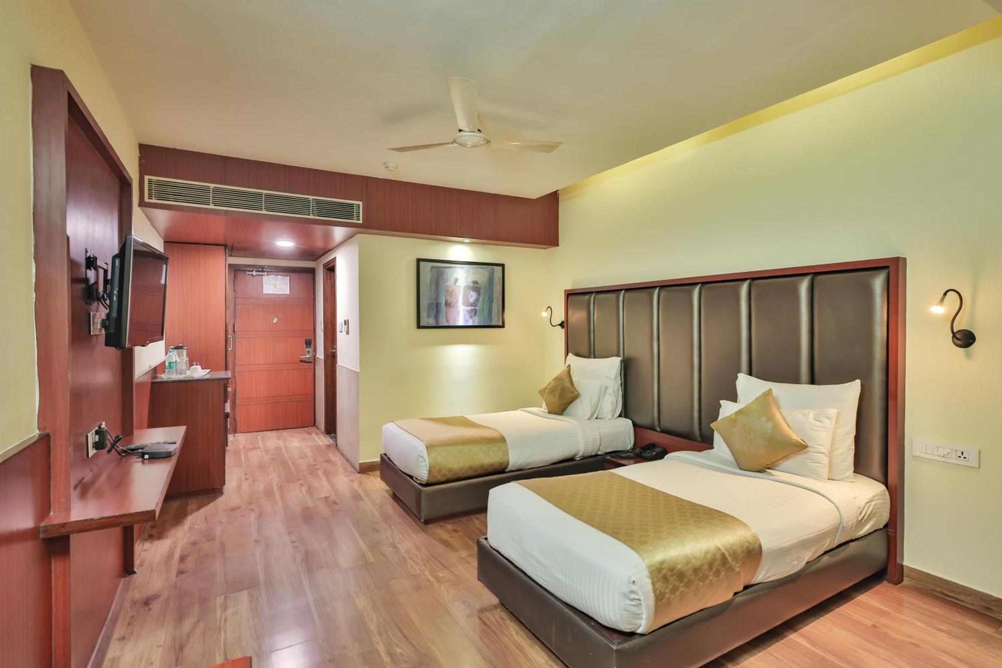 Hotel Cama Mohali Екстериор снимка