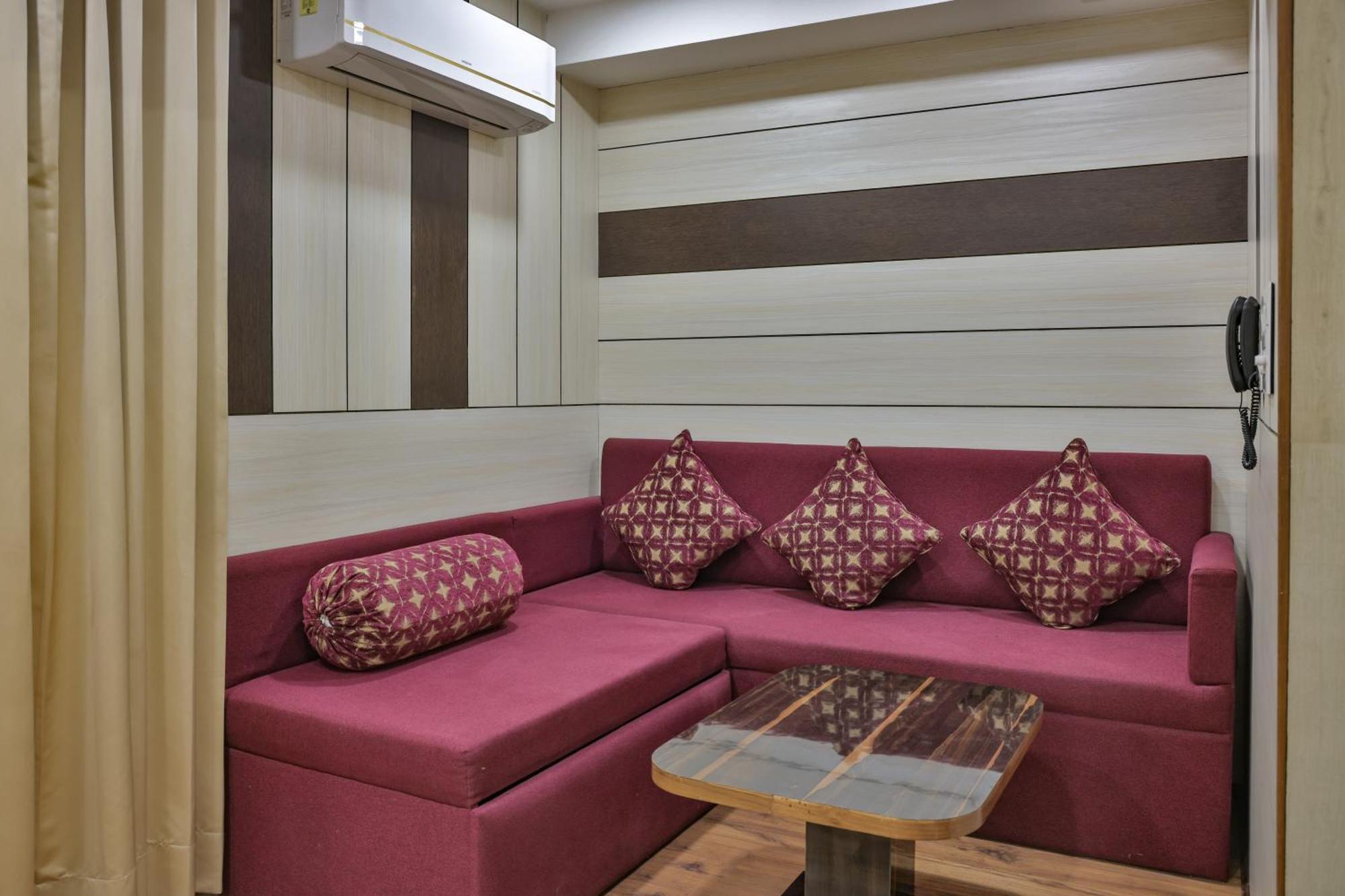 Hotel Cama Mohali Екстериор снимка