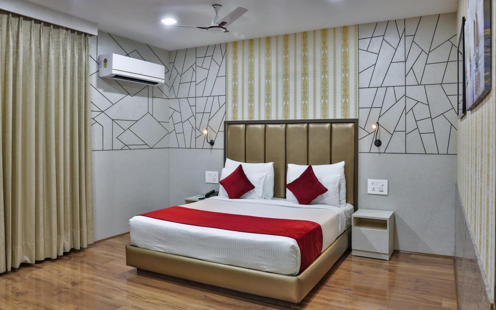 Hotel Cama Mohali Екстериор снимка