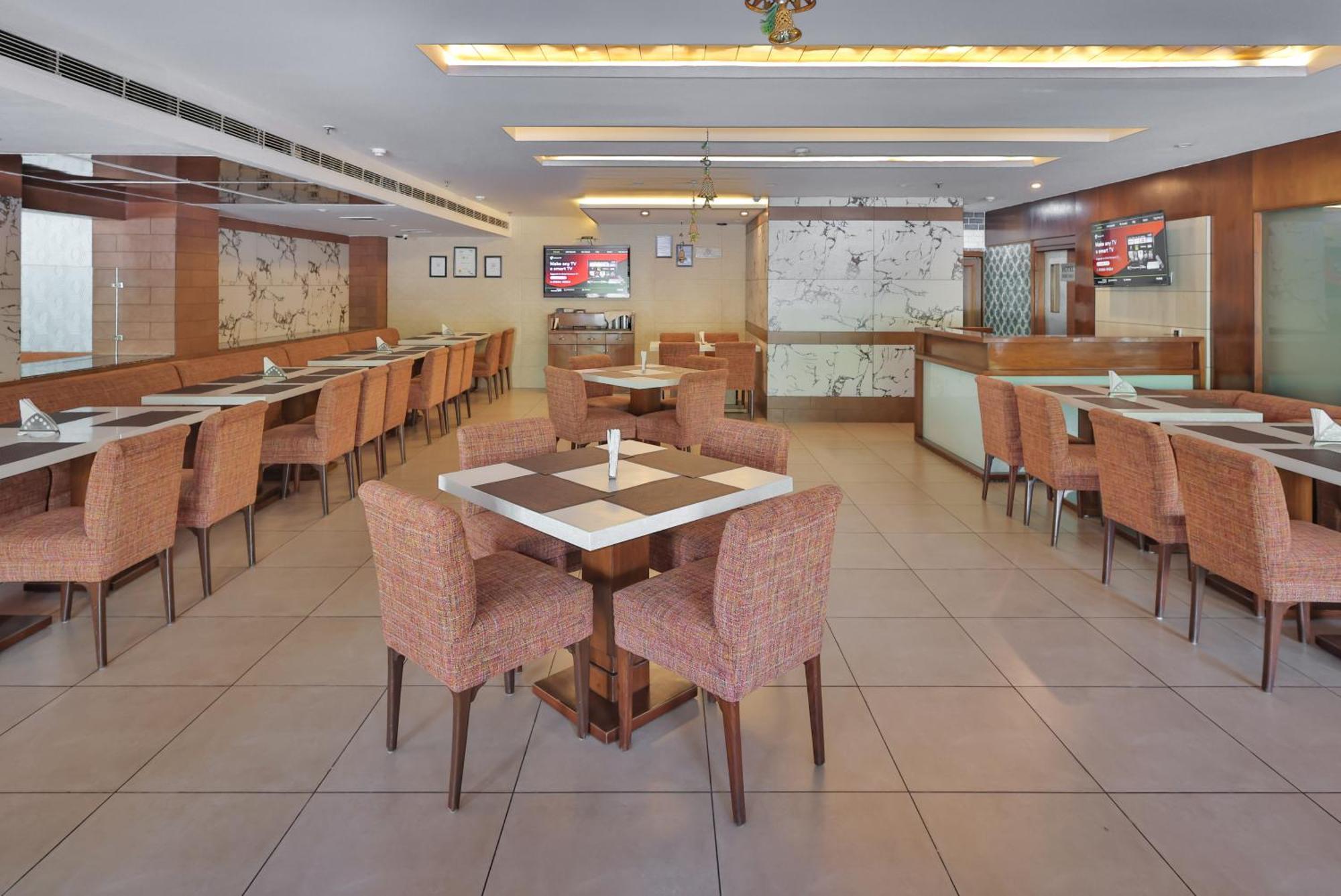 Hotel Cama Mohali Екстериор снимка