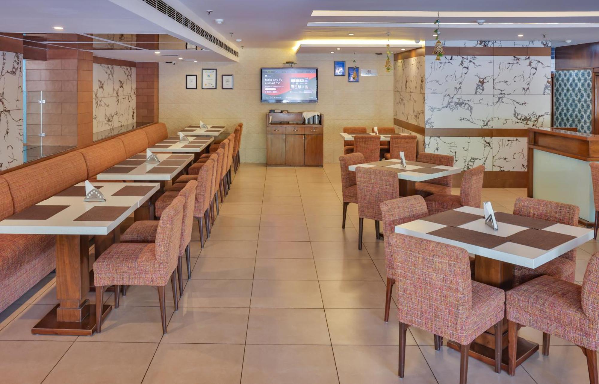 Hotel Cama Mohali Екстериор снимка
