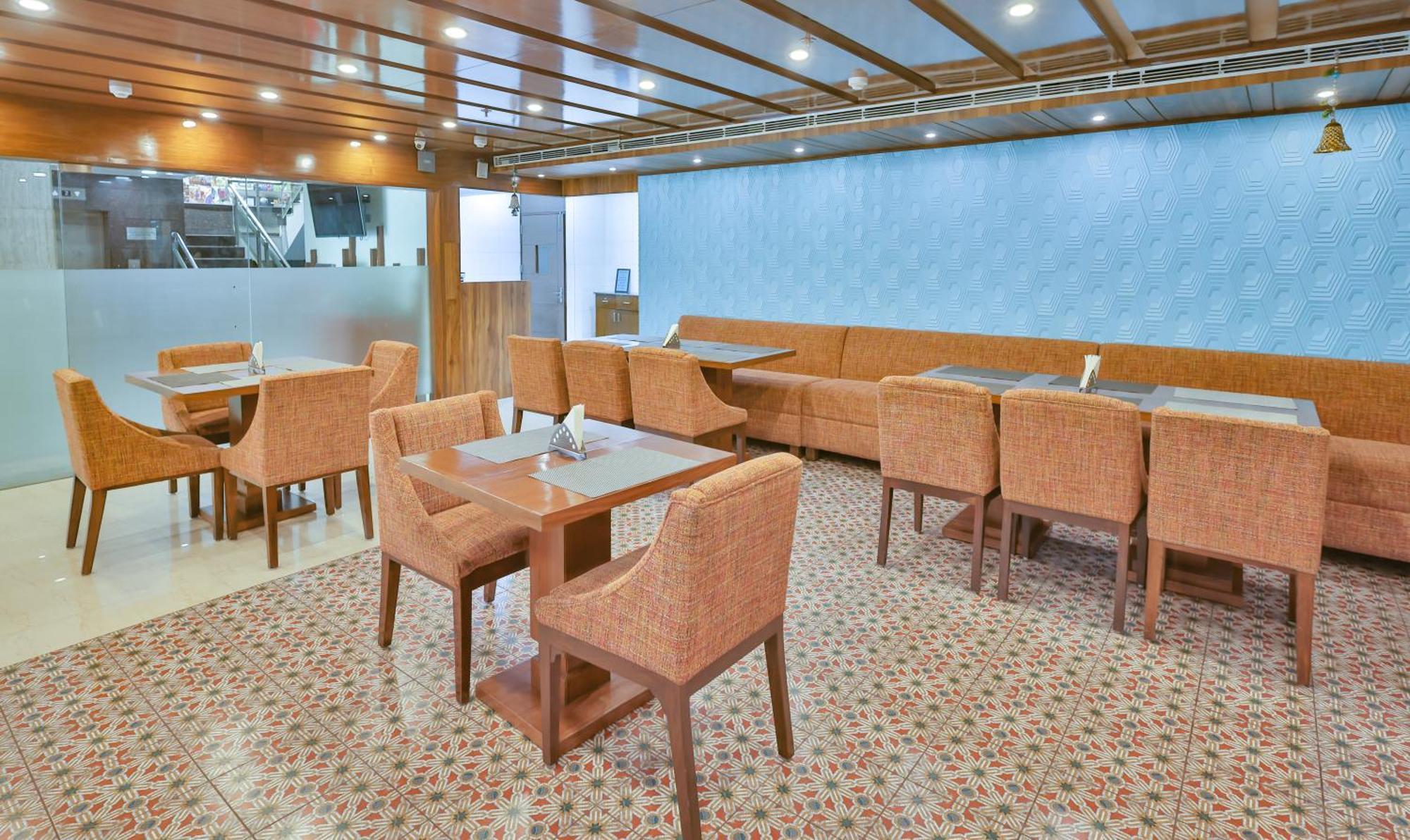 Hotel Cama Mohali Екстериор снимка